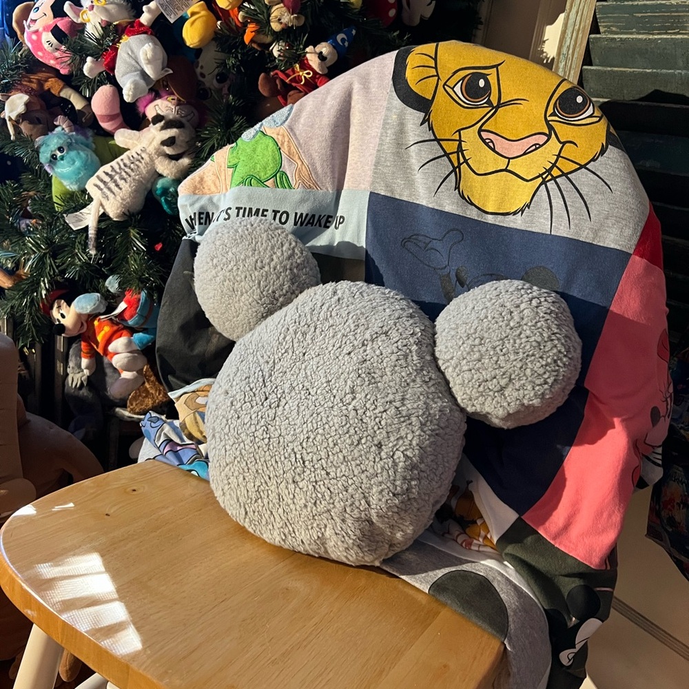 Mickey pillow